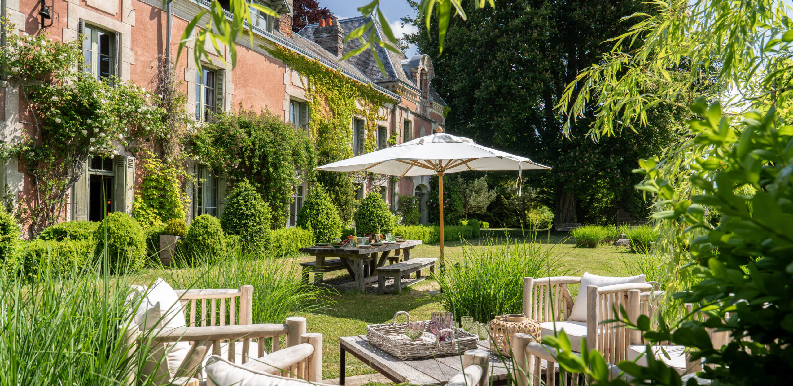 Domaine Millesouris FOU!  Magazine pays d'Auge 2025 2026 ©BABXIII